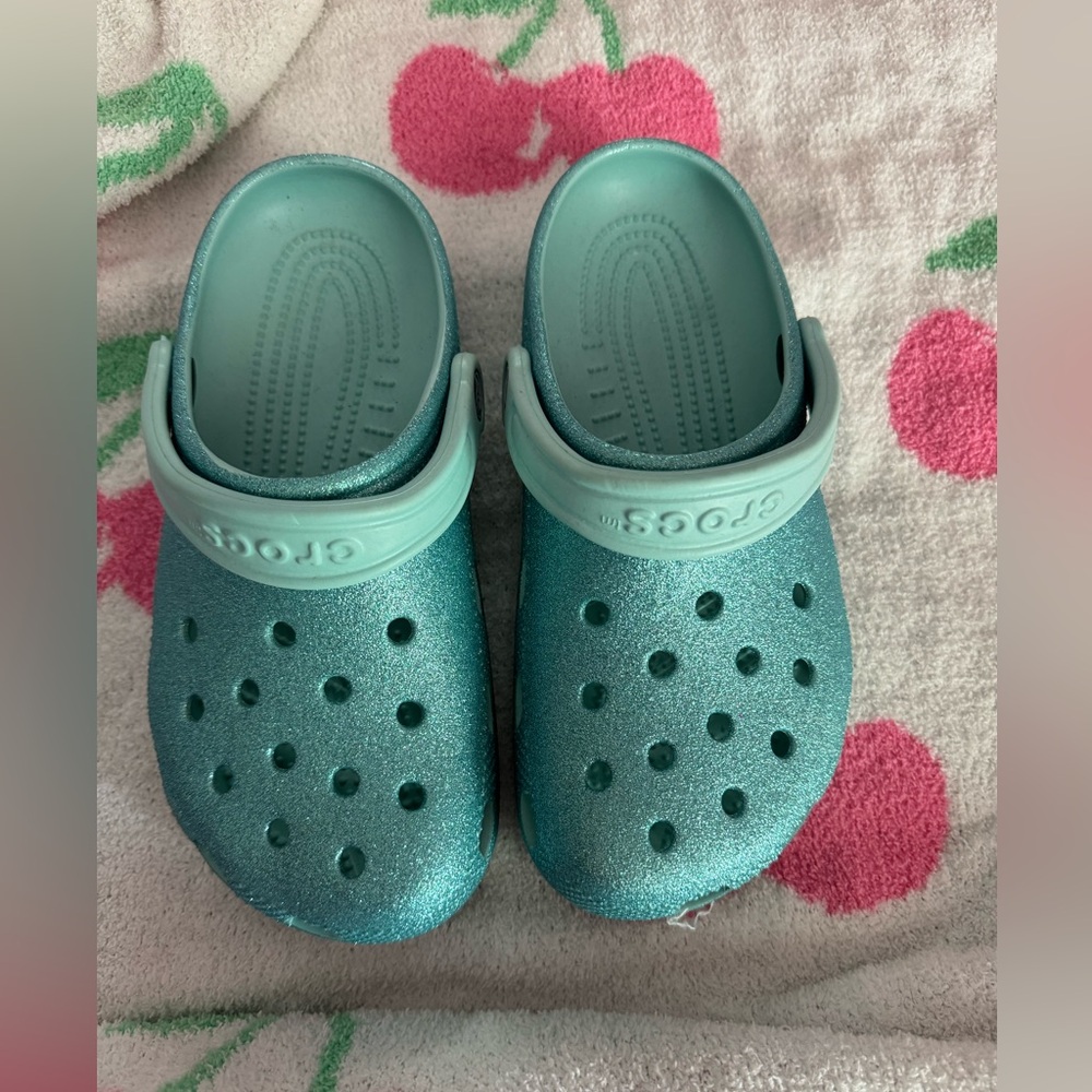 KIDS CROCS
